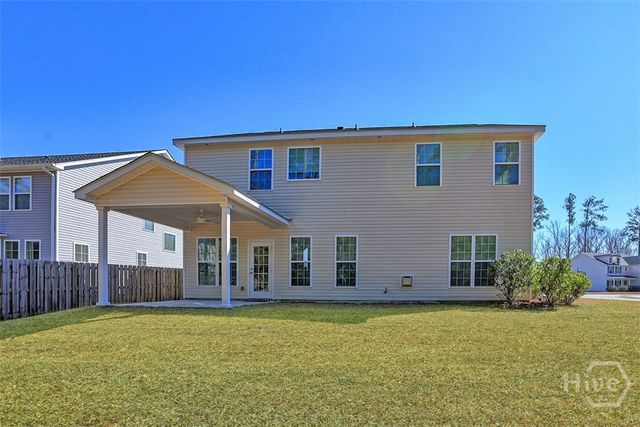 5 Whitaker Way N, Richmond Hill, GA 31324