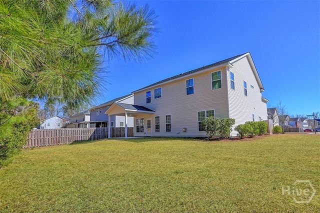 5 Whitaker Way N, Richmond Hill, GA 31324