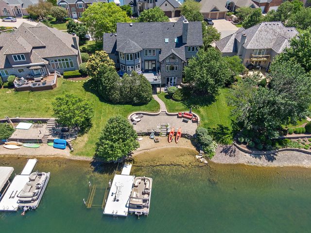 13218 Lakepoint Drive, Plainfield, IL 60585
