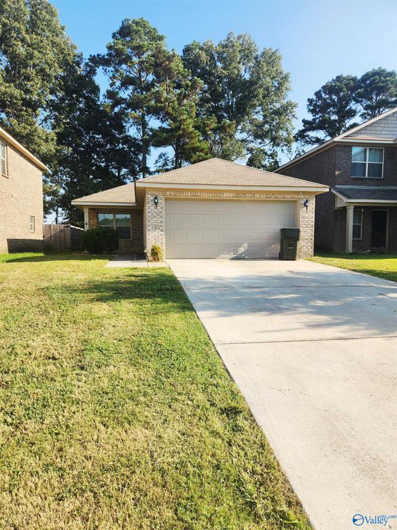 169 Sedgewick Drive, Owens Cross Roads, AL 35763