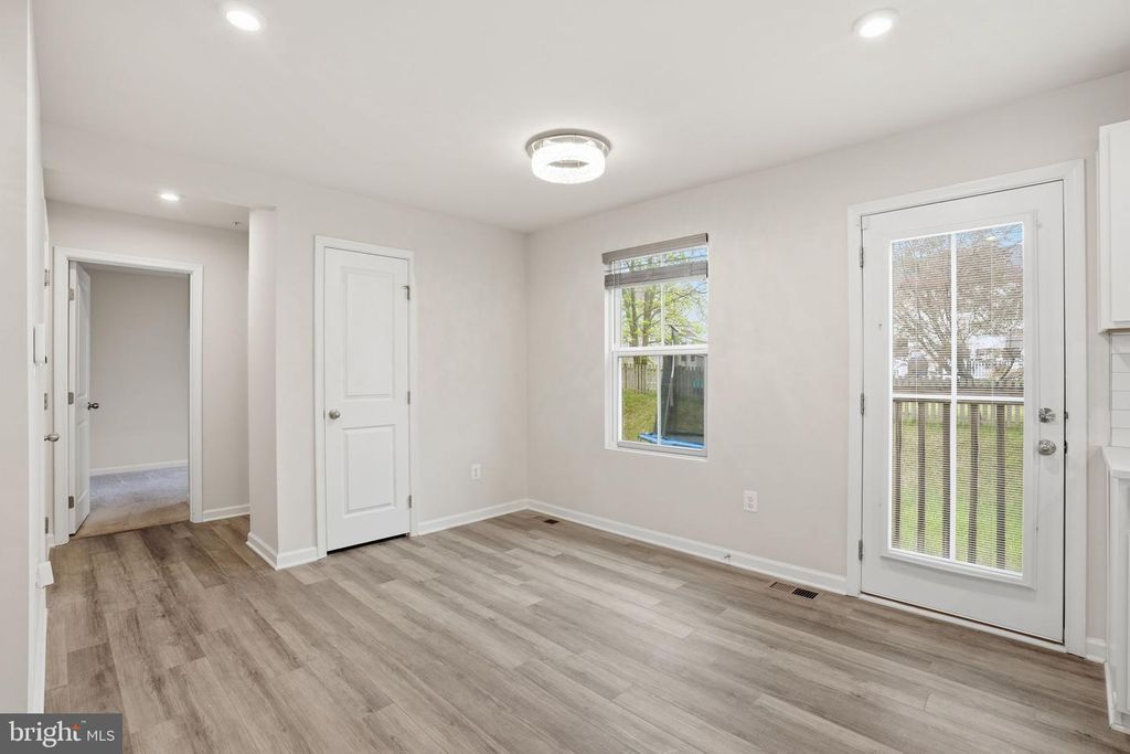Image 11 of property listing at 213 PICKETT ST, Taneytown, MD 21787