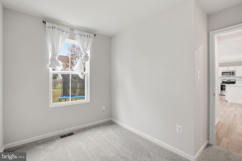 Image 20 of property listing at 213 PICKETT ST, Taneytown, MD 21787