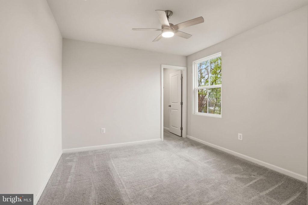 Image 34 of property listing at 213 PICKETT ST, Taneytown, MD 21787