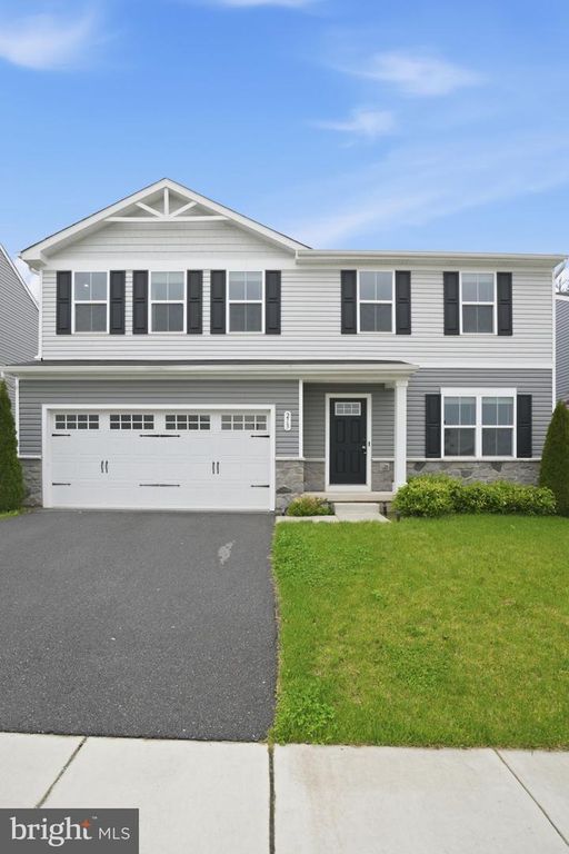 Image 4 of property listing at 213 PICKETT ST, Taneytown, MD 21787