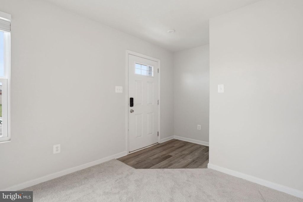 Image 6 of property listing at 213 PICKETT ST, Taneytown, MD 21787
