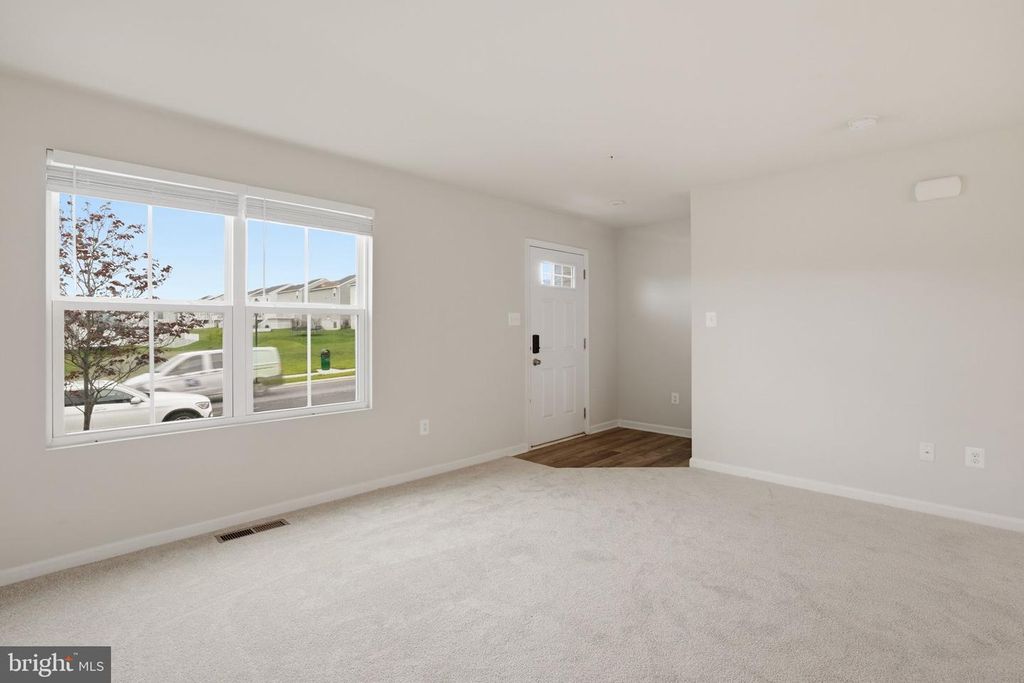 Image 7 of property listing at 213 PICKETT ST, Taneytown, MD 21787