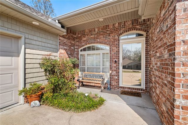 31 Mansfield Drive, Bella Vista, AR 72714