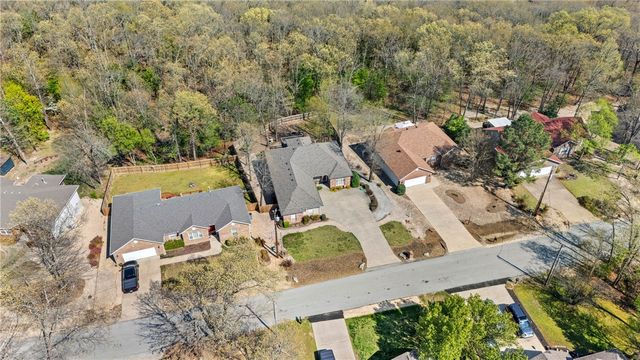 31 Mansfield Drive, Bella Vista, AR 72714