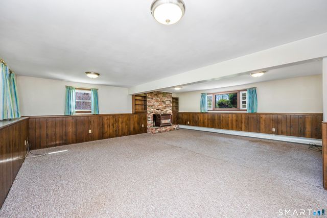 14 Abbey Lane, Shelton, CT 06484