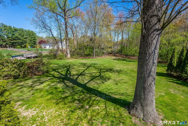 14 Abbey Lane, Shelton, CT 06484