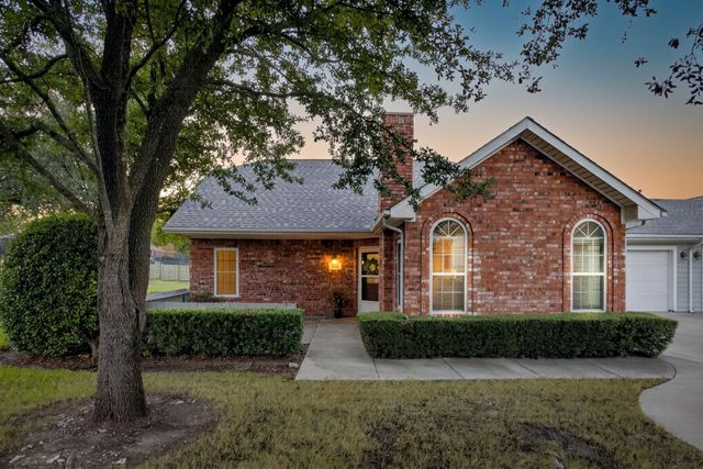 6123 Welden Court, Fort Worth, TX 76132