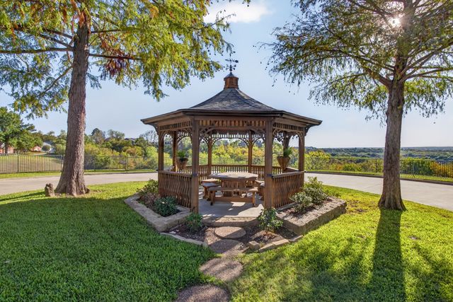 6123 Welden Court, Fort Worth, TX 76132