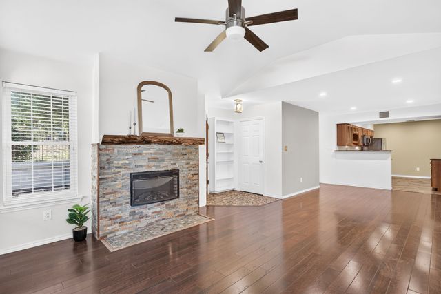 6123 Welden Court, Fort Worth, TX 76132
