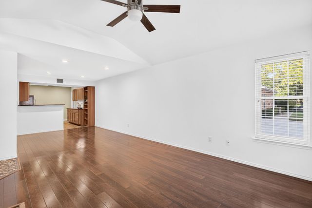 6123 Welden Court, Fort Worth, TX 76132
