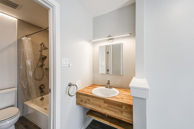 1500 Bay Area Boulevard 294, Houston, TX 77058