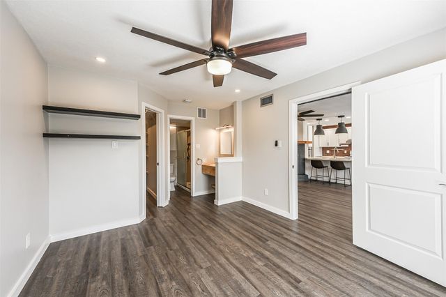 1500 Bay Area Boulevard 294, Houston, TX 77058