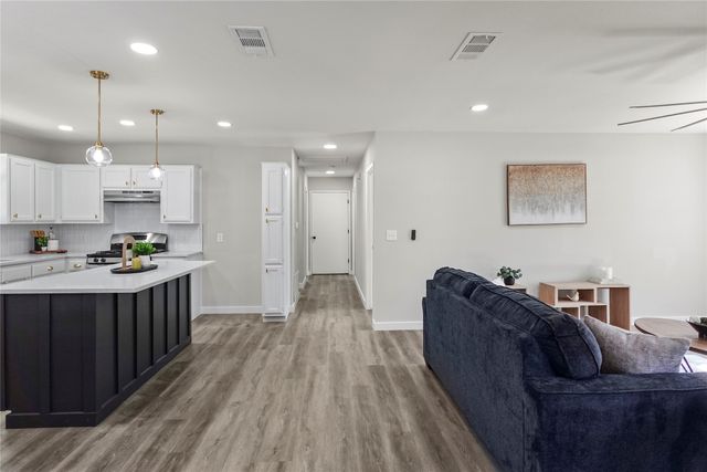 1703 Daniel Drive, Arlington, TX 76010