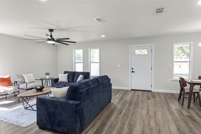 1703 Daniel Drive, Arlington, TX 76010