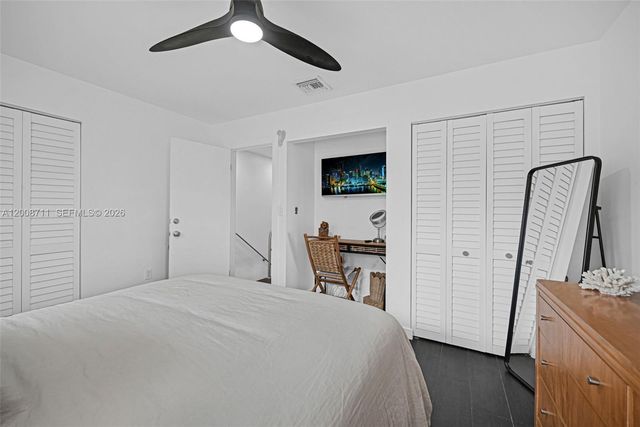 450 SE 7th St 210, Dania Beach, FL 33004