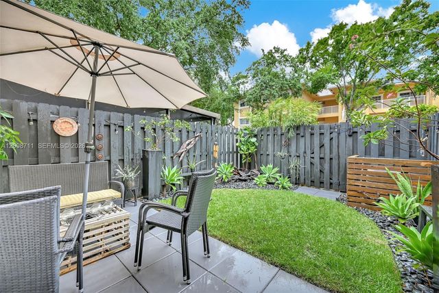 450 SE 7th St 210, Dania Beach, FL 33004
