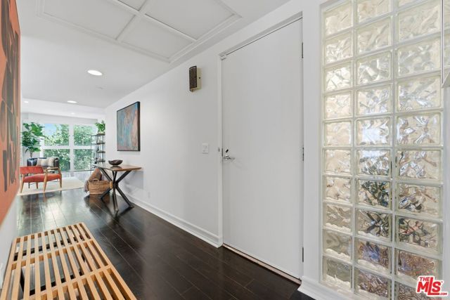 1927 Glendon Avenue 202, Los Angeles, CA 90025