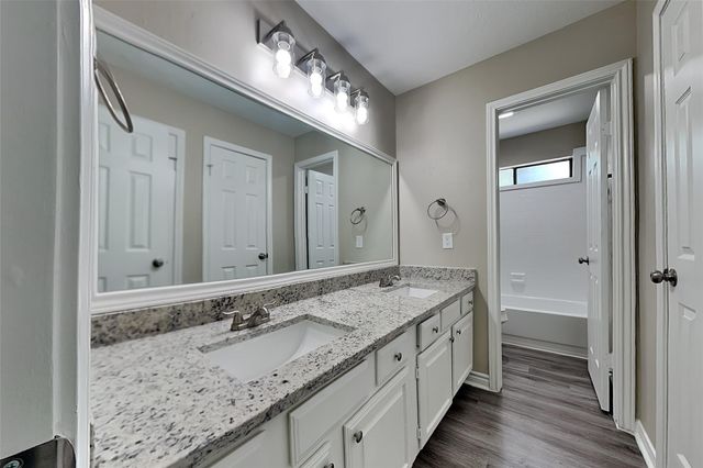 2330 Wren Meadow Road, Richmond, TX 77406