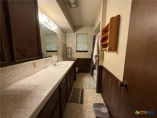 5916 Fm 1090, Port Lavaca, TX 77979