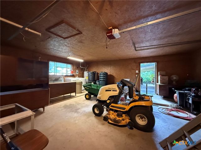 5916 Fm 1090, Port Lavaca, TX 77979