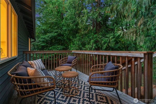 2709 229th Place NE, Sammamish, WA 98074