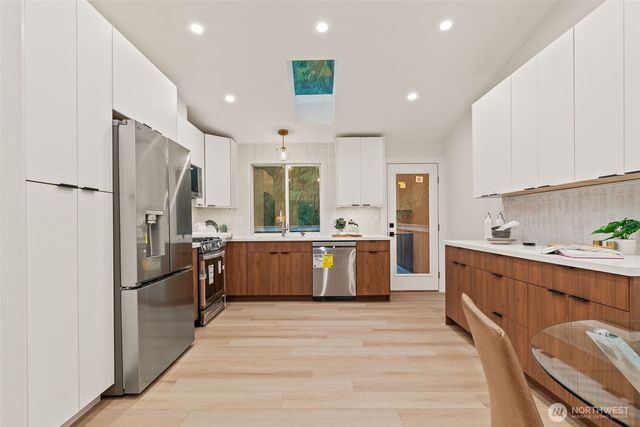 2709 229th Place NE, Sammamish, WA 98074