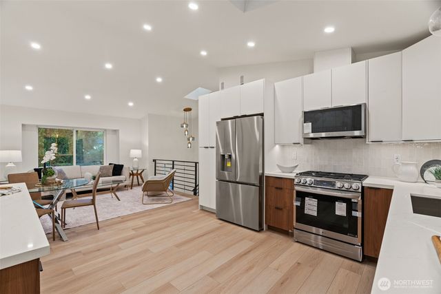 2709 229th Place NE, Sammamish, WA 98074