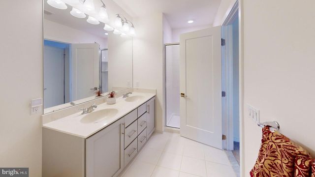 14 MANCHESTER DR, Hatboro, PA 19040