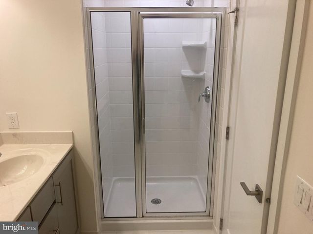 14 MANCHESTER DR, Hatboro, PA 19040