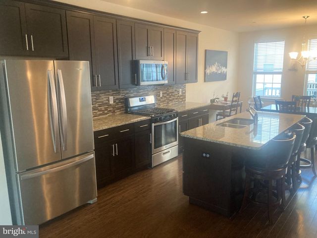 14 MANCHESTER DR, Hatboro, PA 19040