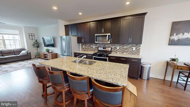 14 MANCHESTER DR, Hatboro, PA 19040