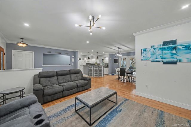 45 Seminole Drive, Warwick, NY 10990