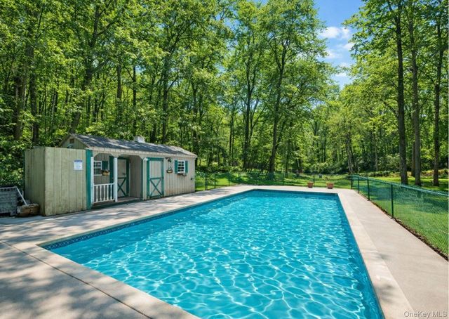 45 Seminole Drive, Warwick, NY 10990