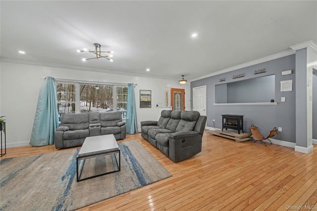 45 Seminole Drive, Warwick, NY 10990