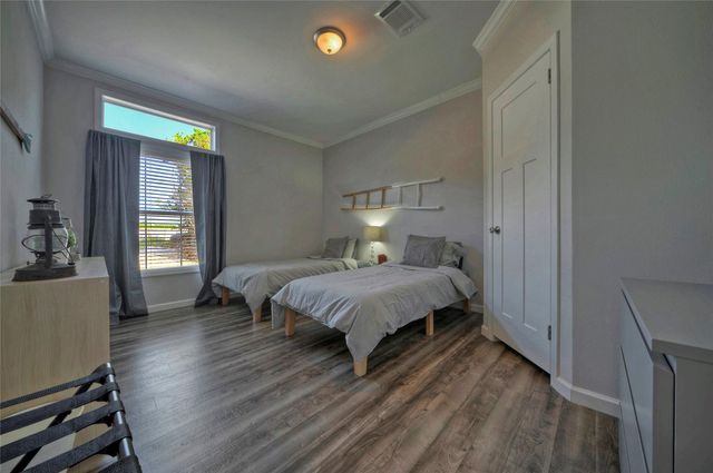 806 Bell Springs RD, Dripping Springs, TX 78620