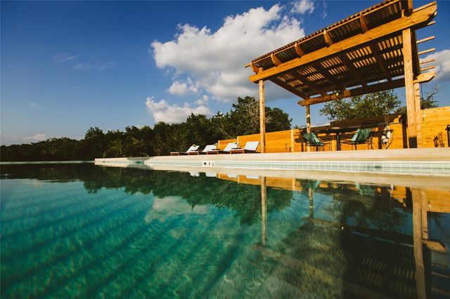 806 Bell Springs RD, Dripping Springs, TX 78620
