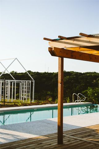 806 Bell Springs RD, Dripping Springs, TX 78620
