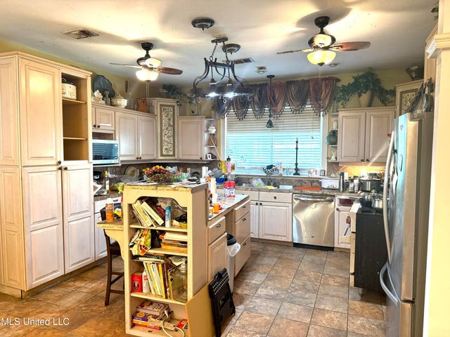 109 Herring Drive, Raymond, MS 39154