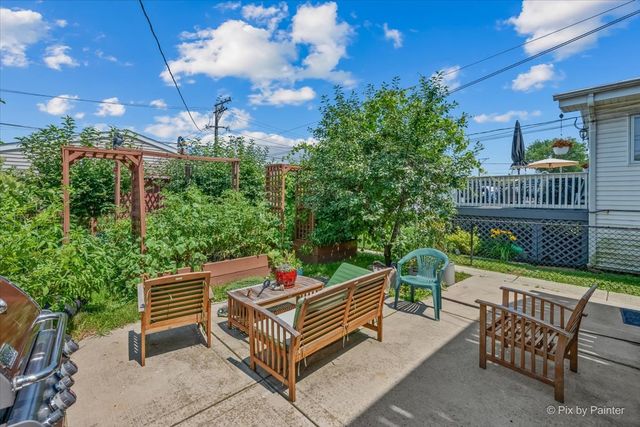 5942 W Thorndale Avenue, Chicago, IL 60646