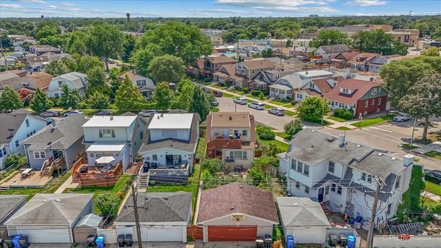 5942 W Thorndale Avenue, Chicago, IL 60646