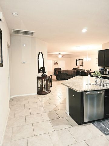 2022 Wellfleet Crossing, Fresno, TX 77545