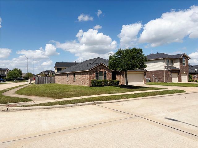 2022 Wellfleet Crossing, Fresno, TX 77545