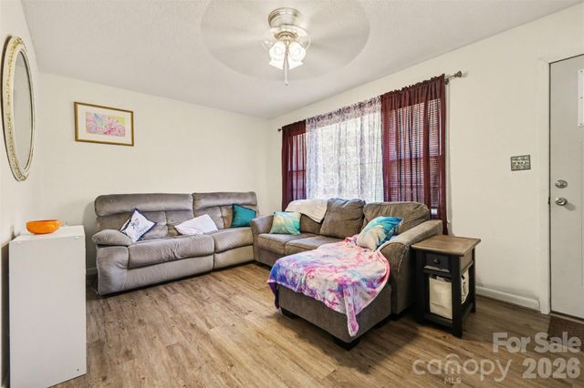 1907 Alpine Lane, Gastonia, NC 28054