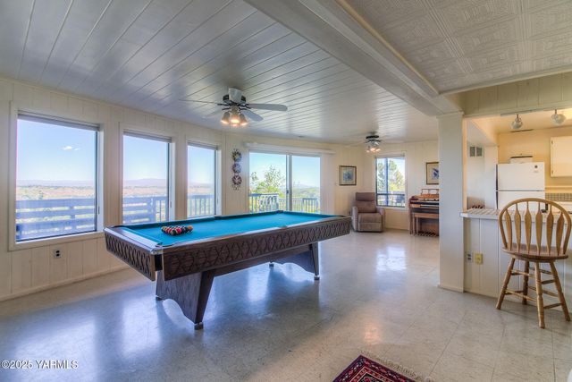 541 Basalt Springs Way, Naches, WA 98937