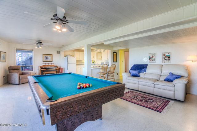 541 Basalt Springs Way, Naches, WA 98937