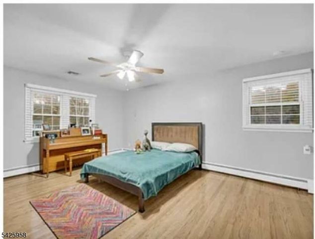 15 Sweetwood Ct, Parsippany-troy Hills Twp., NJ 07054